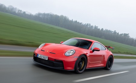 2022 Porsche 911 GT3 (Color: Guards Red) Front Three-Quarter Wallpapers 450x275 (22)