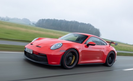 2022 Porsche 911 GT3 (Color: Guards Red) Front Three-Quarter Wallpapers 450x275 (23)