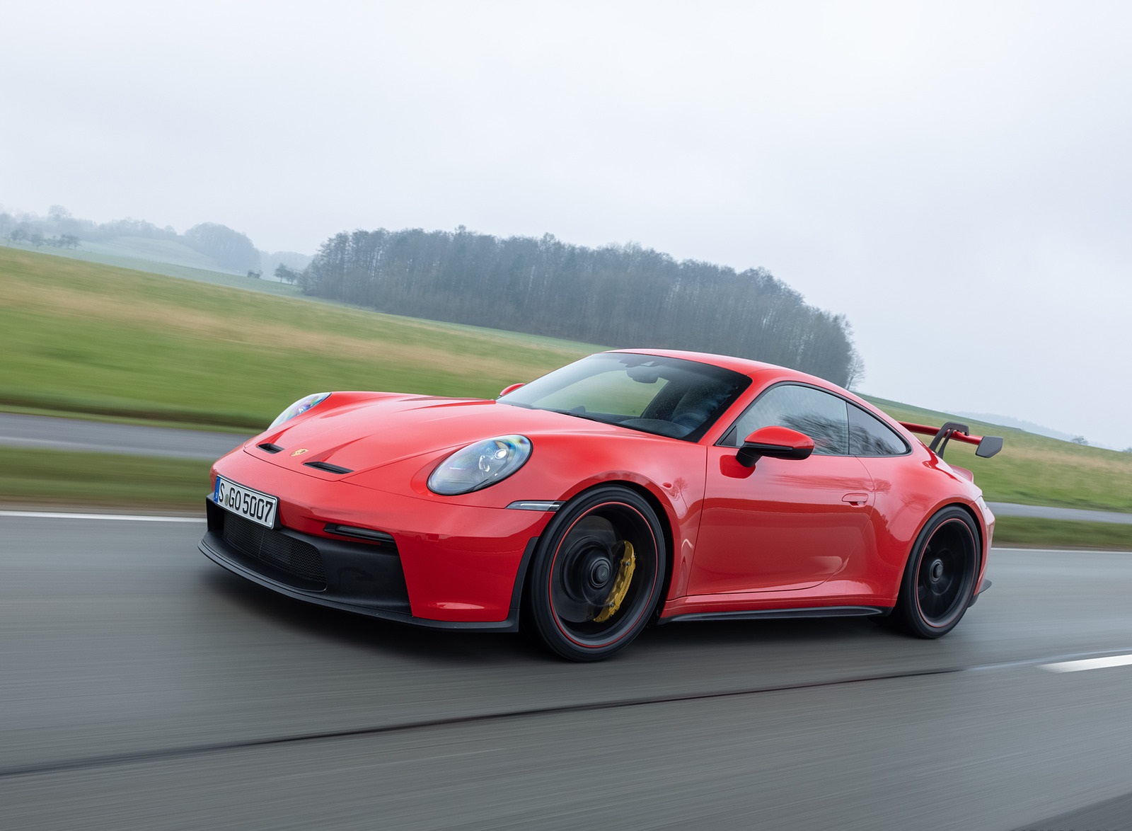 2022 Porsche 911 GT3 (Color: Guards Red) Front Three-Quarter Wallpapers #23 of 247