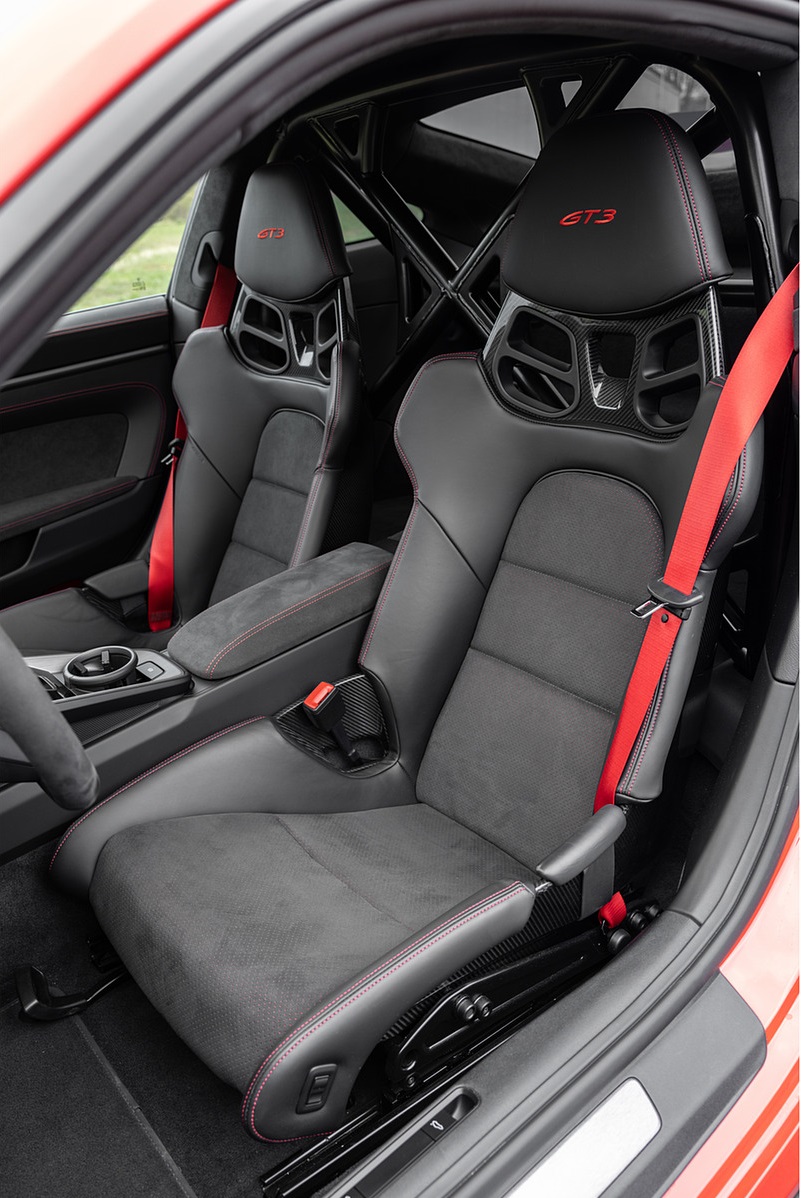 2022 Porsche 911 GT3 (Color: Guards Red) Interior Seats Wallpapers #80 of 247