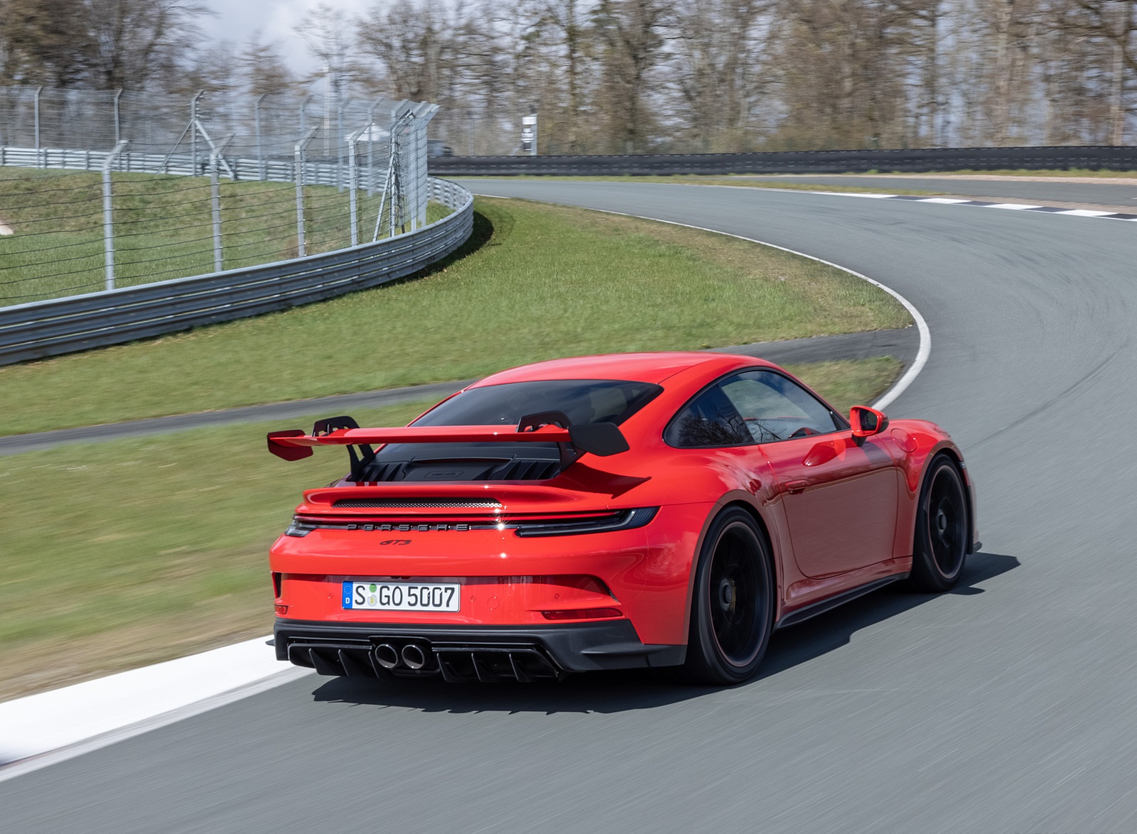 2022 Porsche 911 GT3 (Color: Guards Red) Rear Three-Quarter Wallpapers (8)