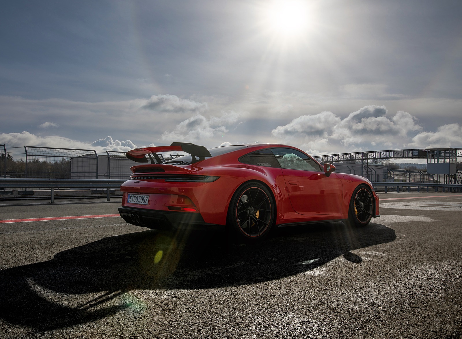 2022 Porsche 911 GT3 (Color: Guards Red) Rear Three-Quarter Wallpapers #46 of 247