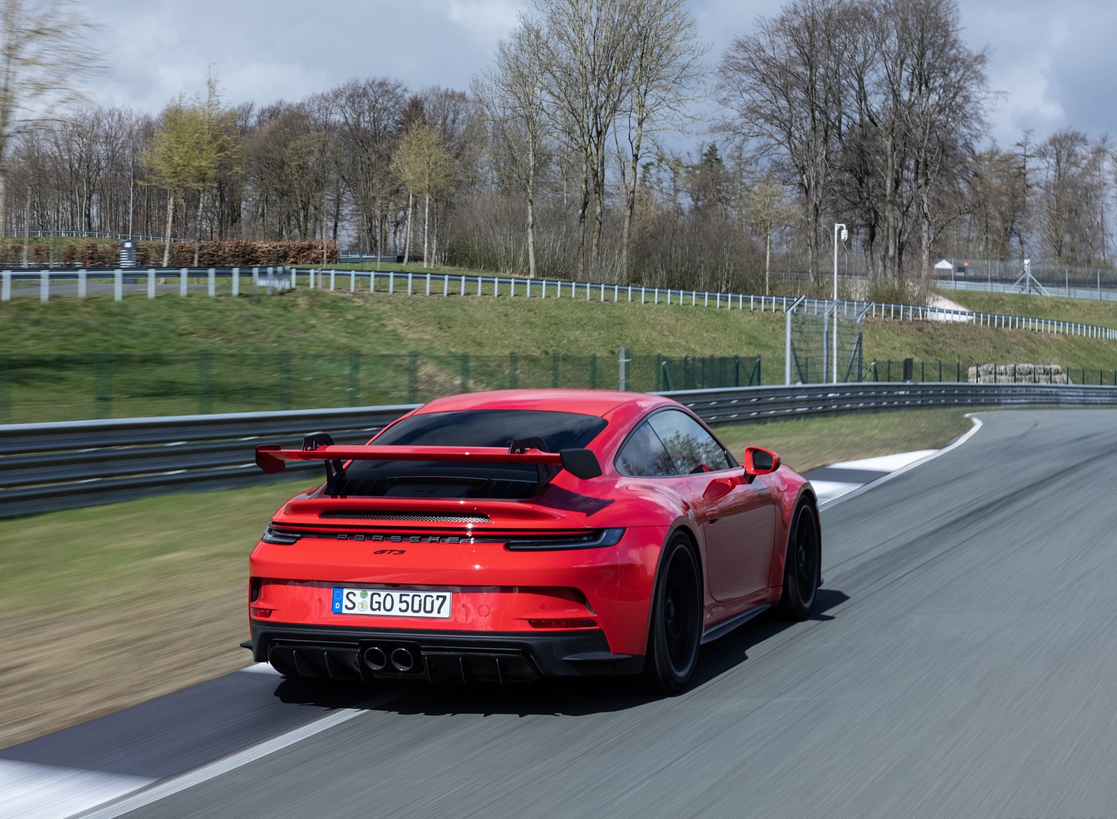 2022 Porsche 911 GT3 (Color: Guards Red) Rear Three-Quarter Wallpapers #18 of 247