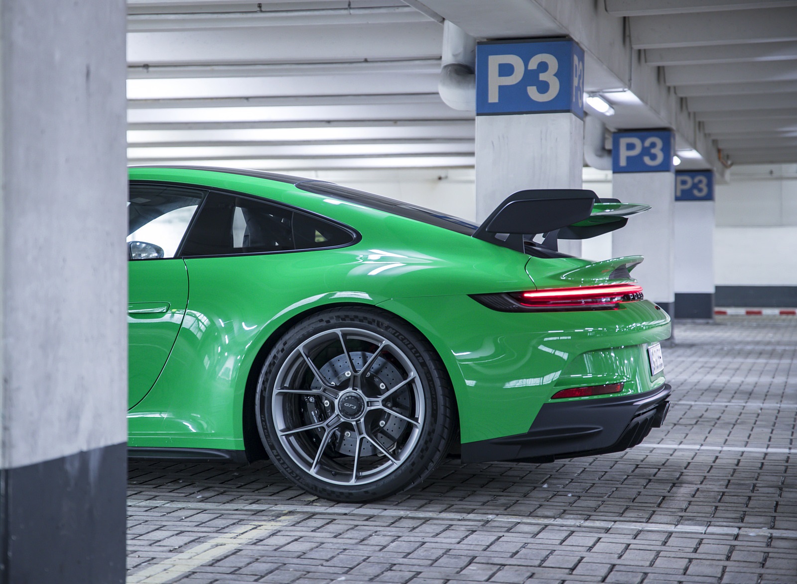 2022 Porsche 911 GT3 (Color: Python Green) Detail Wallpapers #180 of 247