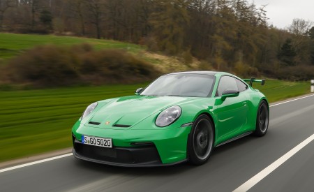 2022 Porsche 911 GT3 (Color: Python Green) Front Three-Quarter Wallpapers 450x275 (157)