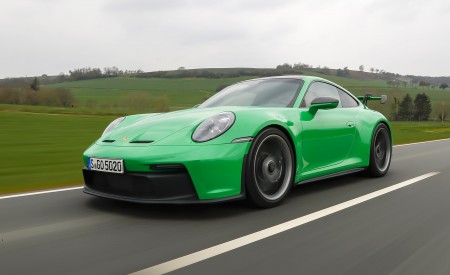 2022 Porsche 911 GT3 (Color: Python Green) Front Three-Quarter Wallpapers 450x275 (158)