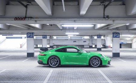 2022 Porsche 911 GT3 (Color: Python Green) Side Wallpapers 450x275 (178)