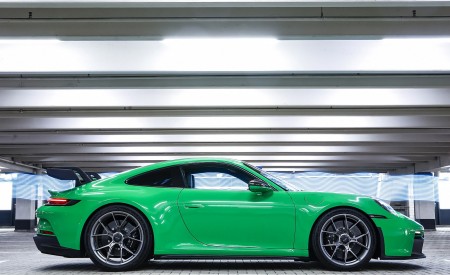 2022 Porsche 911 GT3 (Color: Python Green) Side Wallpapers  450x275 (179)