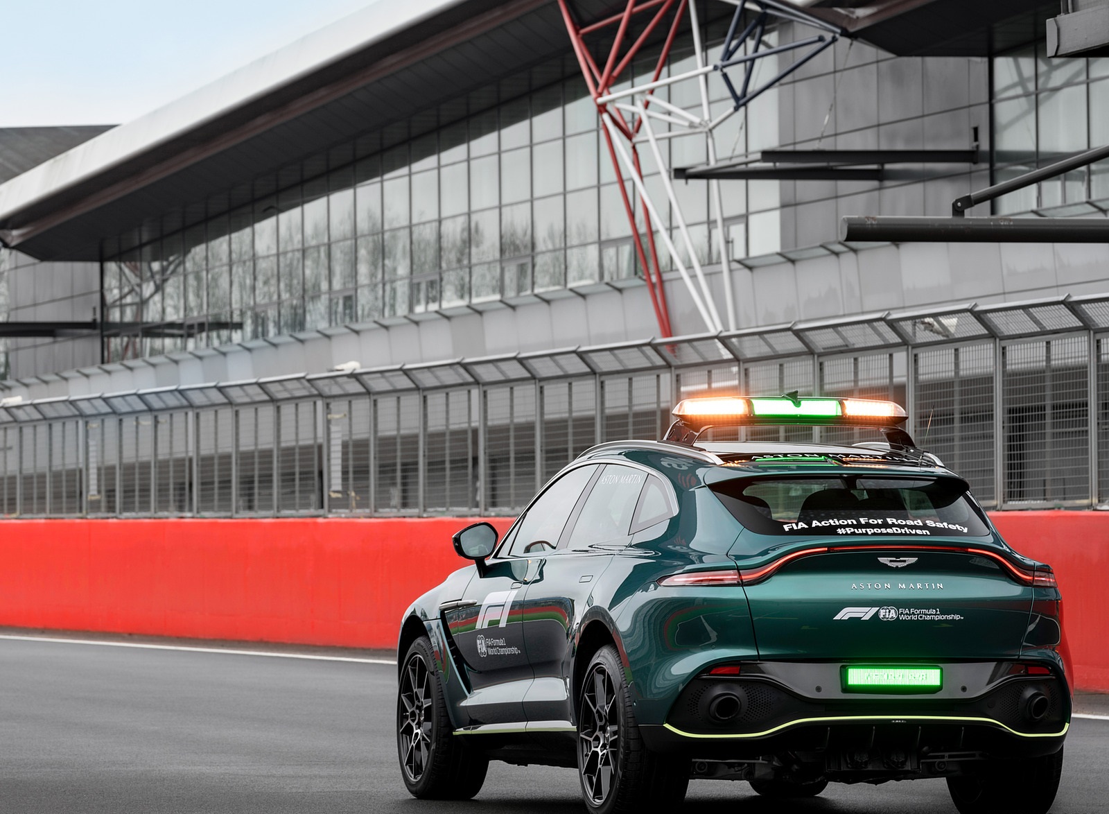 2021 Aston Martin DBX Formula 1 Medical Car Rear Three-Quarter Wallpapers (10)