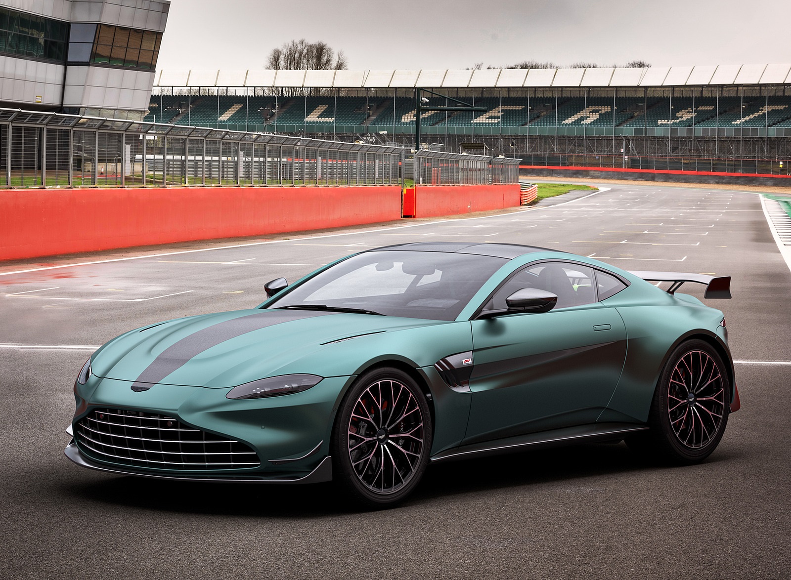 2021 Aston Martin Vantage F1 Edition Front Three-Quarter Wallpapers #1 of 11