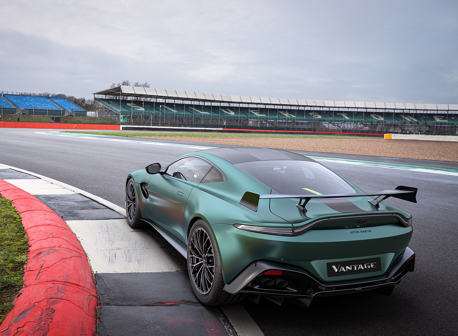 2021 Aston Martin Vantage F1 Edition Rear Three-Quarter Wallpapers (2)