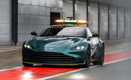 2021 Aston Martin Vantage Formula 1 Safety Car Front Wallpapers  450x275 (7)