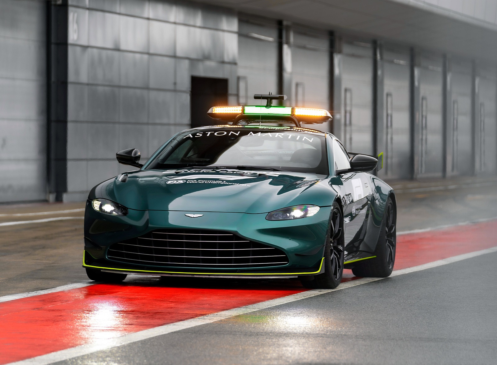 2021 Aston Martin Vantage Formula 1 Safety Car Front Wallpapers  (7)