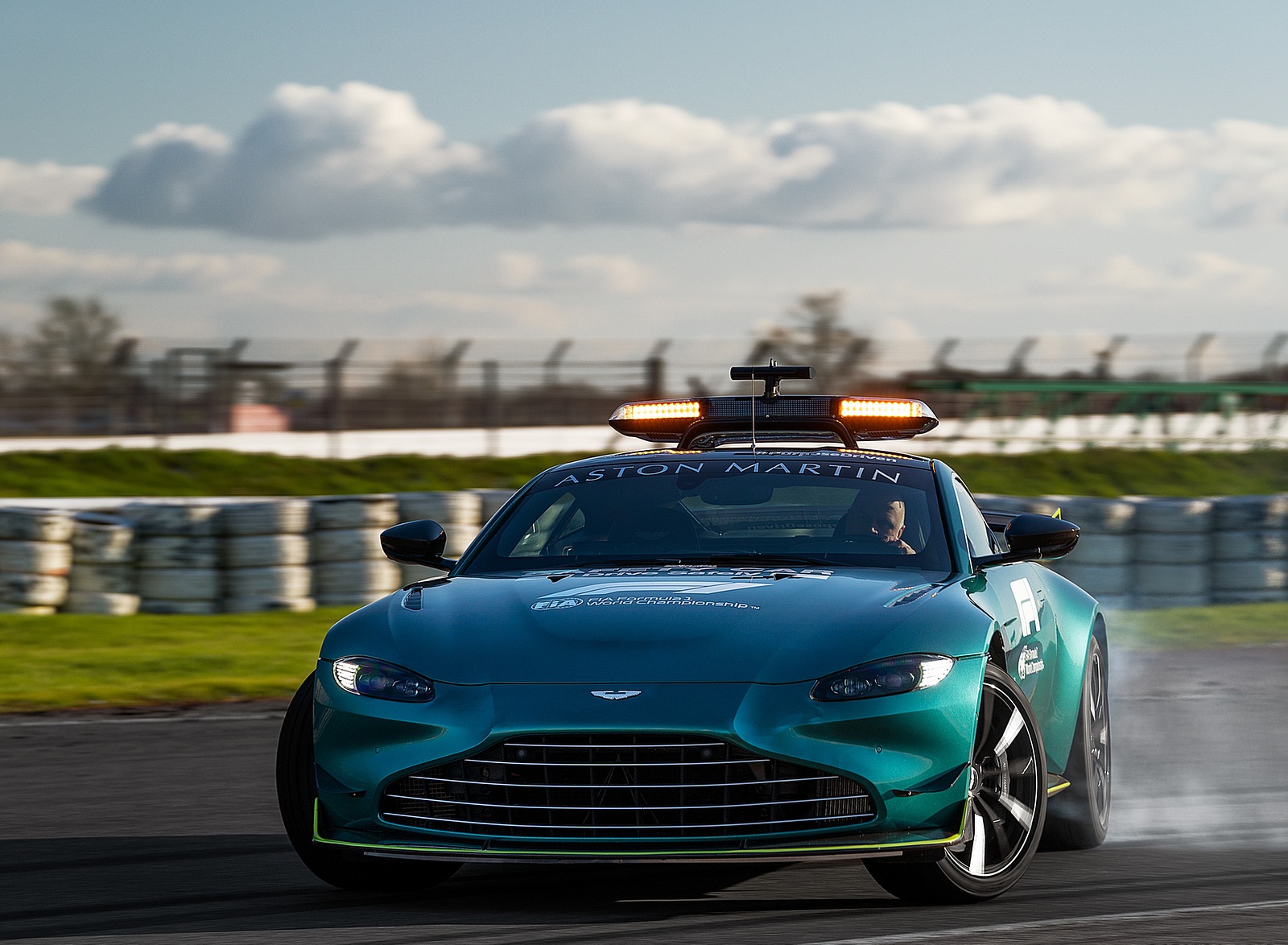 2021 Aston Martin Vantage Formula 1 Safety Car Front Wallpapers #21 of 22
