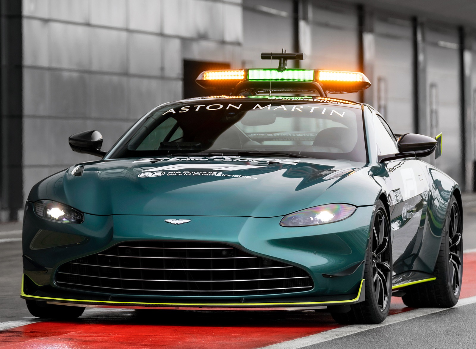 2021 Aston Martin Vantage Formula 1 Safety Car Front Wallpapers (8)