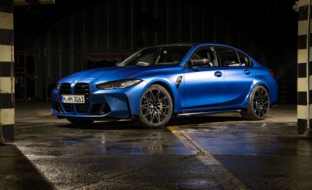 2021 BMW M3 Sedan Competition (Color: Frozen Portimao Blue Metallic) Front Three-Quarter Wallpapers 450x275 (77)