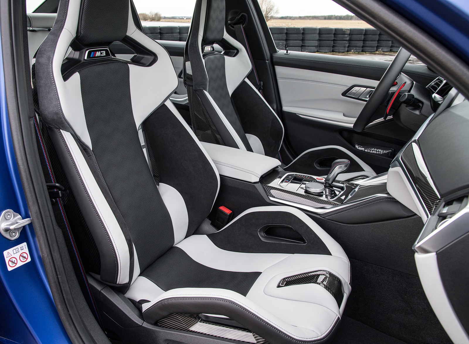2021 BMW M3 Sedan Competition (Color: Frozen Portimao Blue Metallic) Interior Front Seats Wallpapers #110 of 268