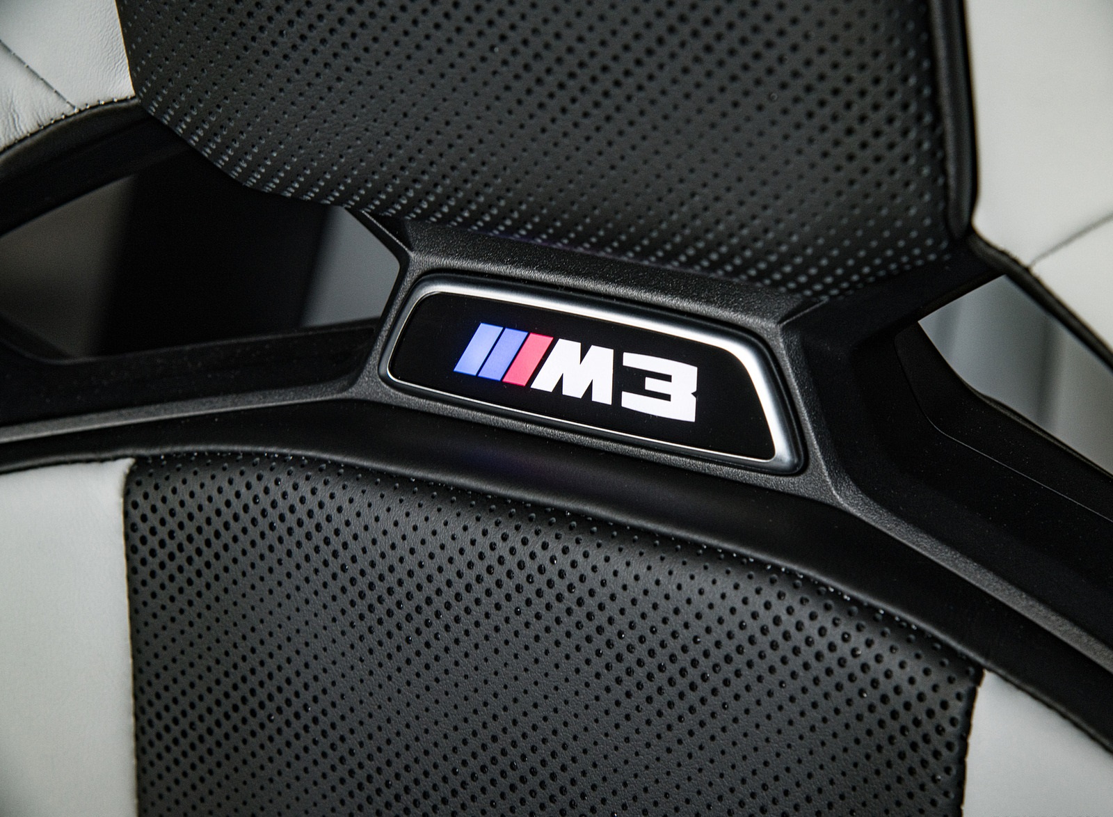 2021 BMW M3 Sedan Competition (Color: Frozen Portimao Blue Metallic) Interior Seats Wallpapers #113 of 268
