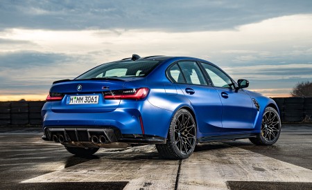 2021 BMW M3 Sedan Competition (Color: Frozen Portimao Blue Metallic) Rear Three-Quarter Wallpapers 450x275 (72)