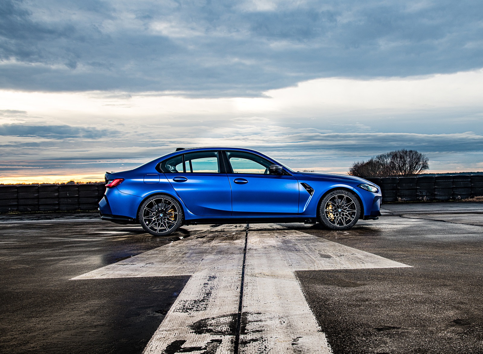 2021 BMW M3 Sedan Competition (Color: Frozen Portimao Blue Metallic) Side Wallpapers #75 of 268