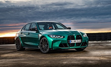 2021 BMW M3 Sedan Competition (Color: Isle of Men Green) Front Three-Quarter Wallpapers 450x275 (144)