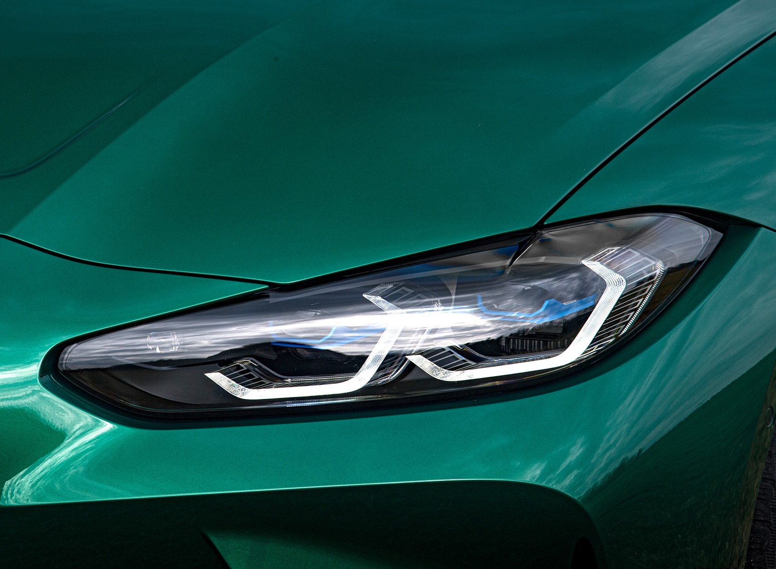 2021 BMW M3 Sedan Competition (Color: Isle of Men Green) Headlight Wallpapers #152 of 268
