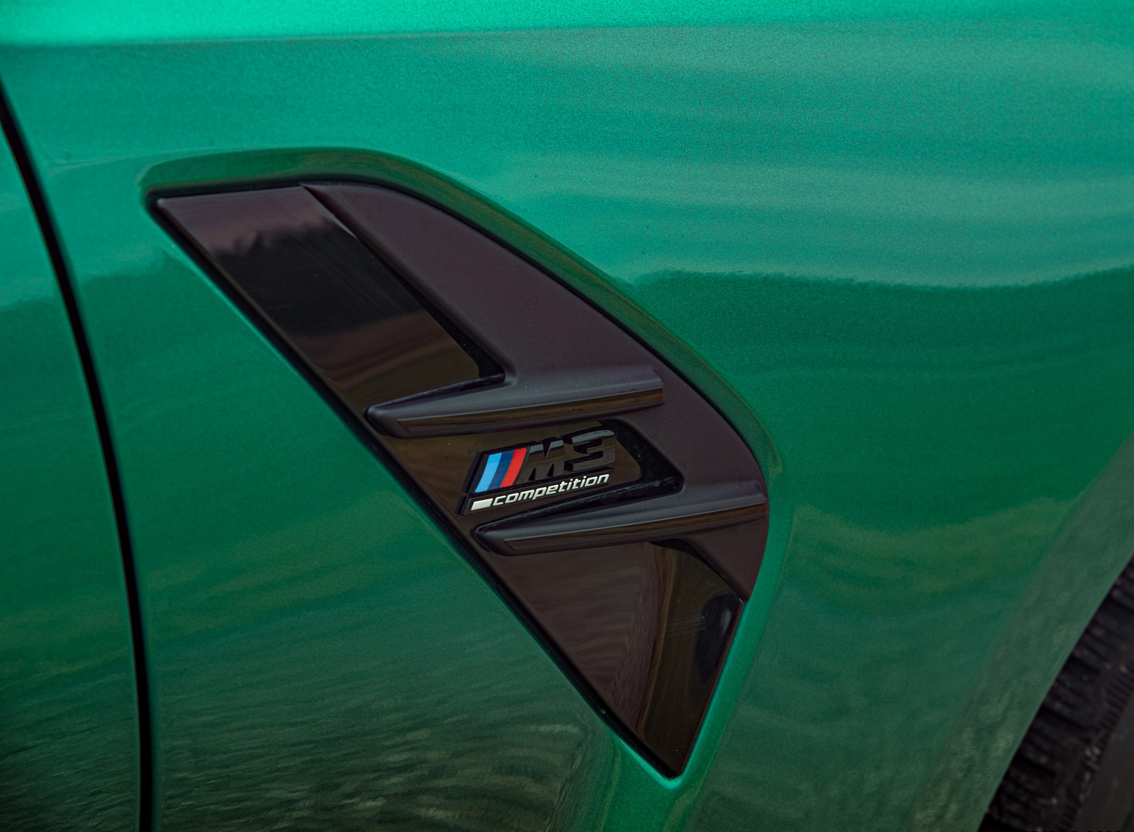 2021 BMW M3 Sedan Competition (Color: Isle of Men Green) Side Vent Wallpapers #154 of 268