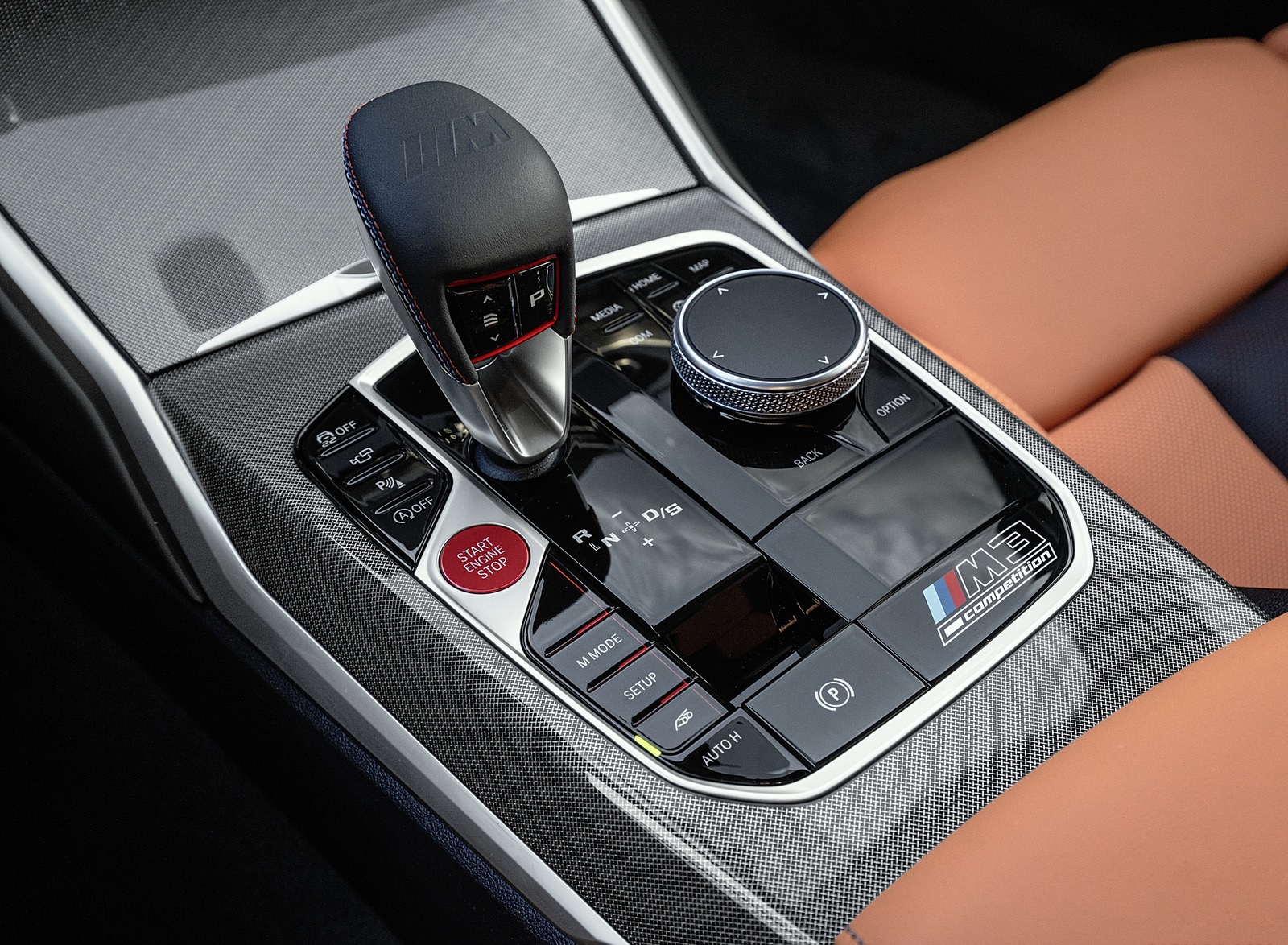 2021 BMW M3 Sedan Competition Central Console Wallpapers #215 of 268