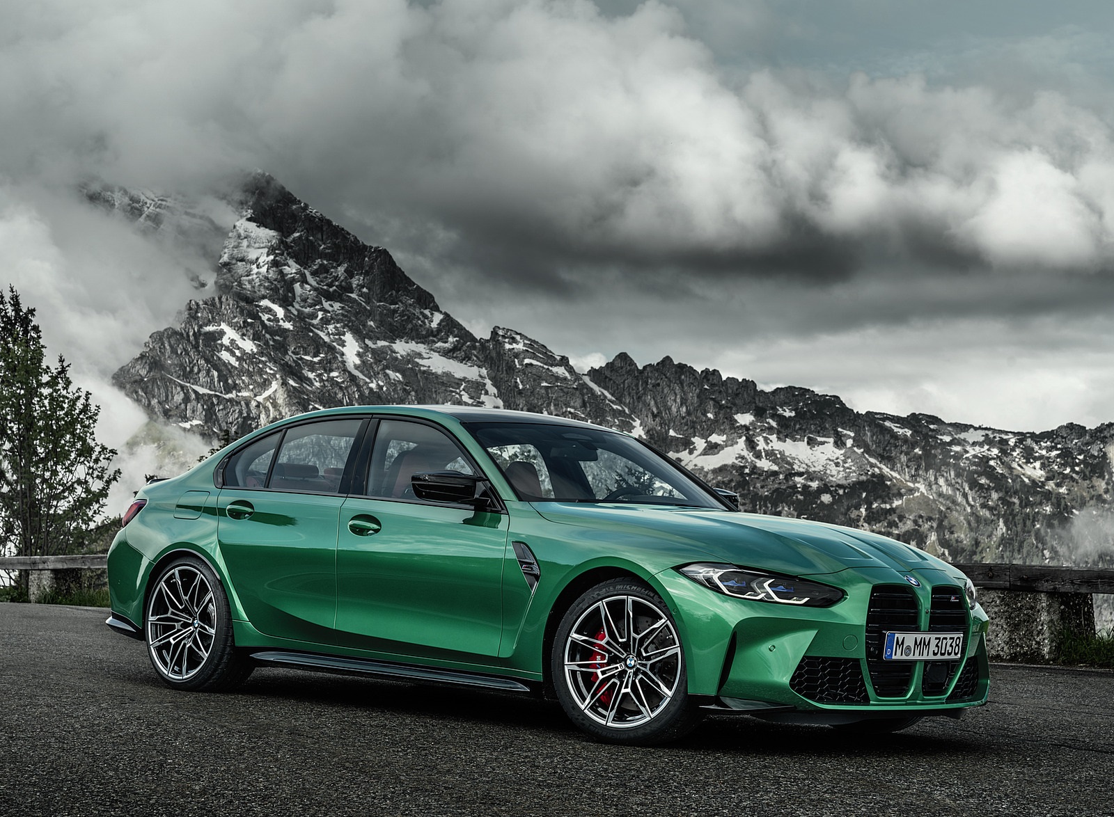 2021 BMW M3 Sedan Competition Front Three-Quarter Wallpapers #21 of 268