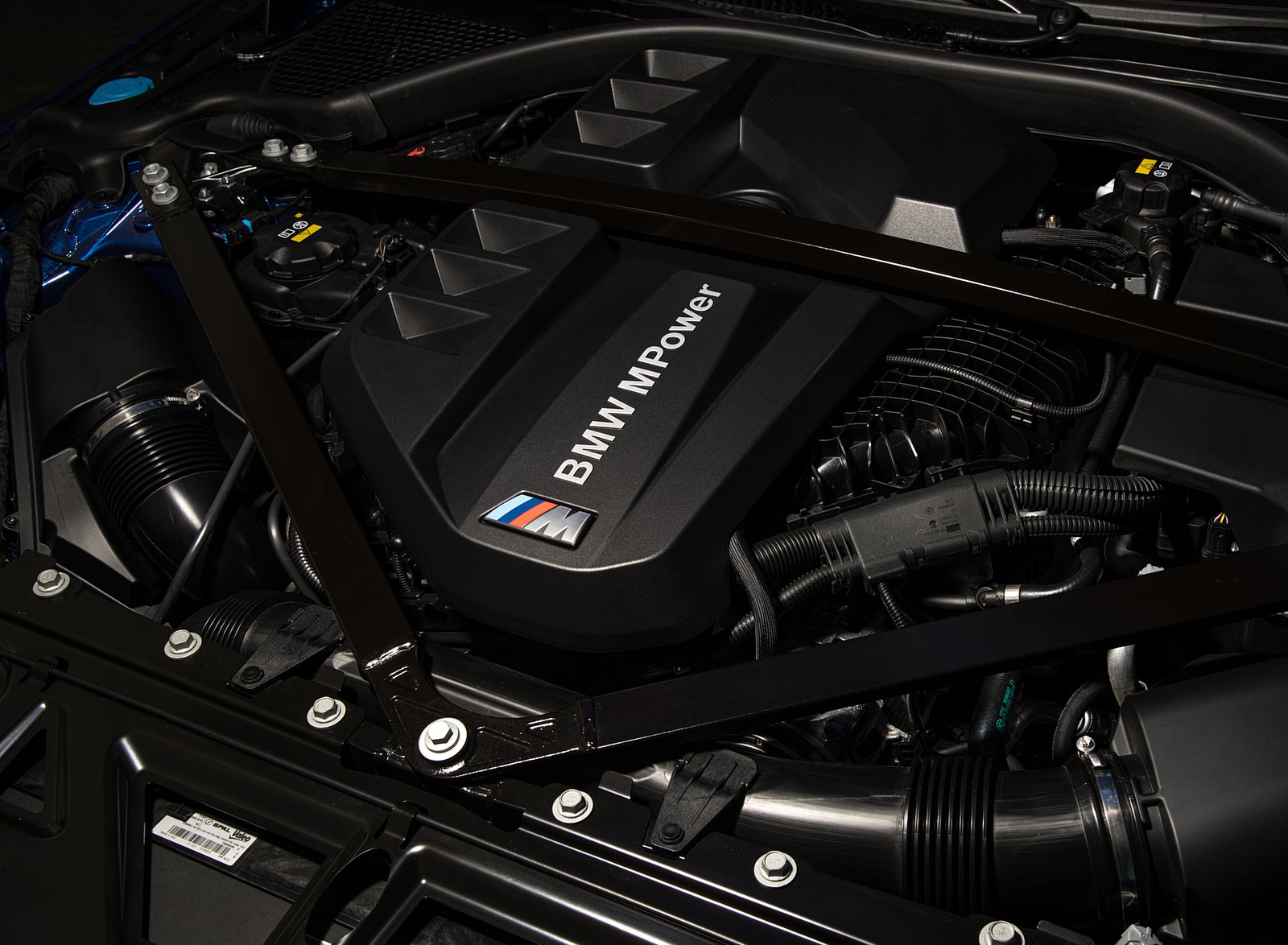 2021 BMW M4 Coupe Competition (Color: Portimao Blue) Engine Wallpapers #70 of 207