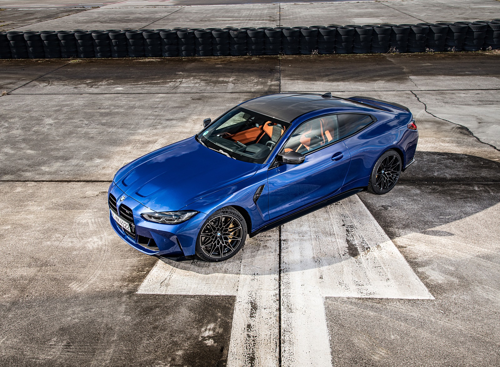 2021 BMW M4 Coupe Competition (Color: Portimao Blue) Front Three-Quarter Wallpapers #40 of 207