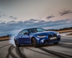 2021 BMW M4 Coupe Competition (Color: Portimao Blue) Front Three-Quarter Wallpapers 150x120 (16)