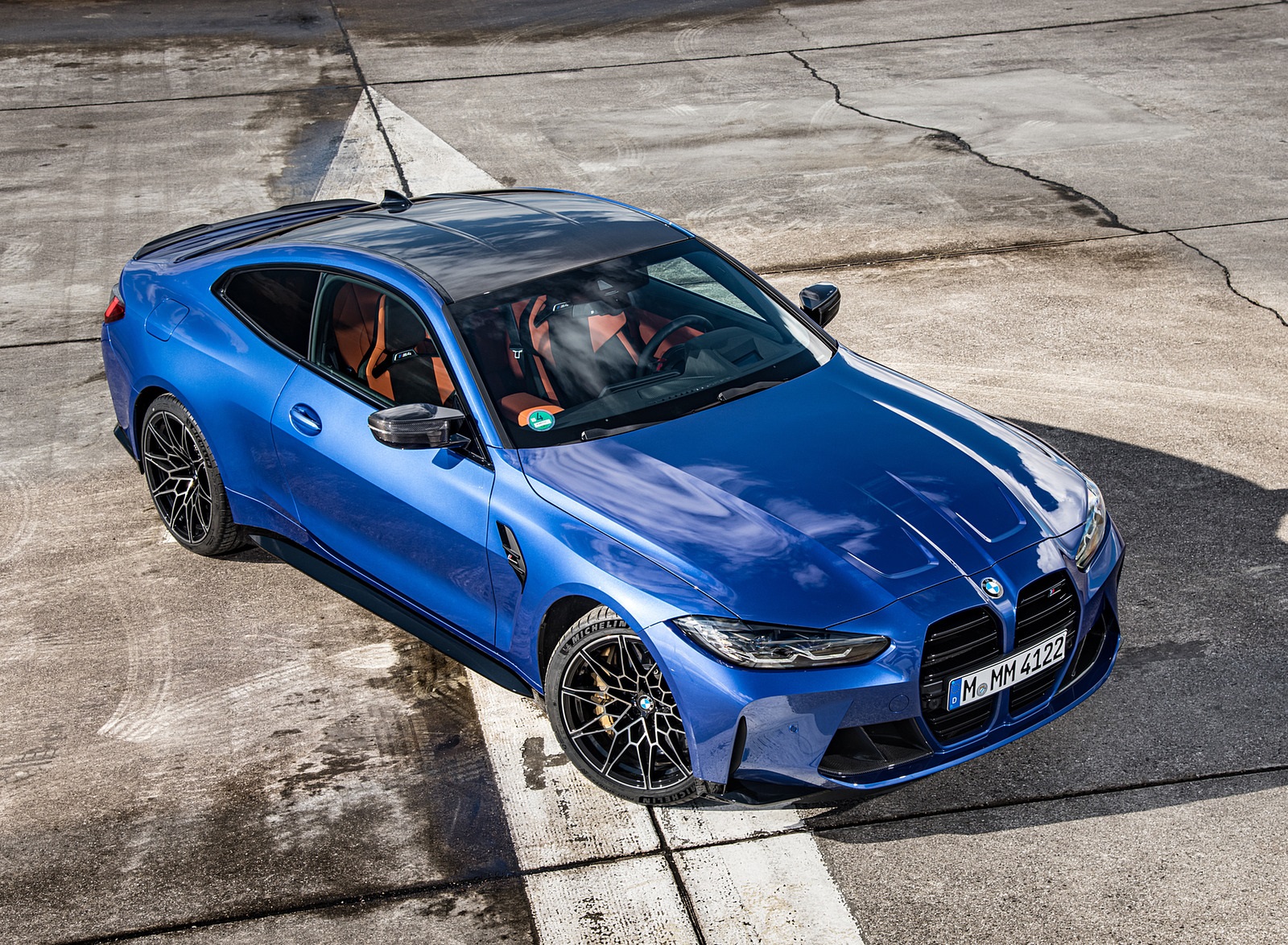 2021 BMW M4 Coupe Competition (Color: Portimao Blue) Front Three-Quarter Wallpapers #45 of 207