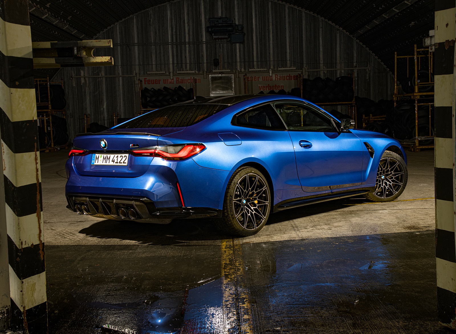2021 BMW M4 Coupe Competition (Color: Portimao Blue) Rear Three-Quarter Wallpapers #56 of 207