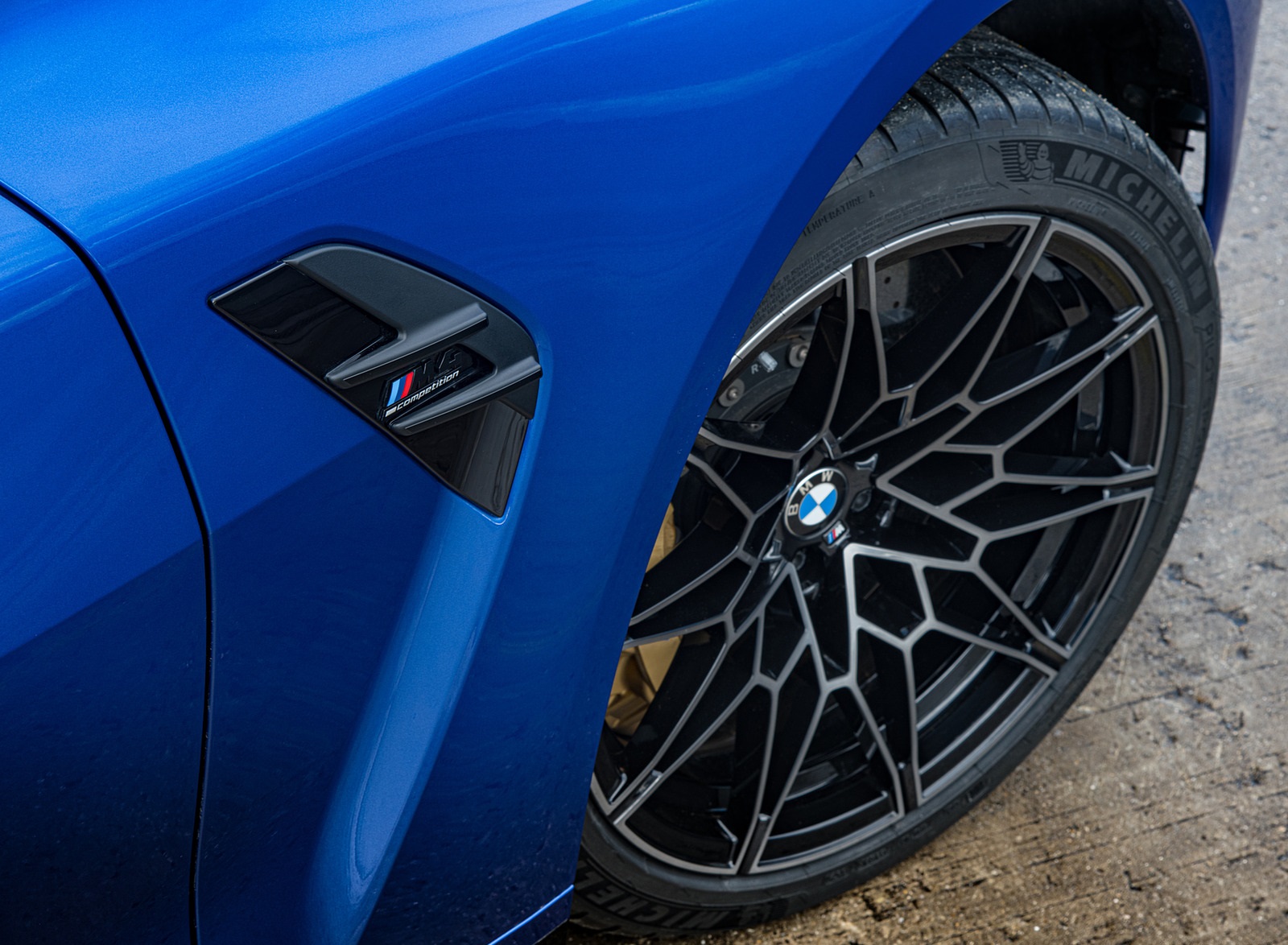 2021 BMW M4 Coupe Competition (Color: Portimao Blue) Wheel Wallpapers #60 of 207
