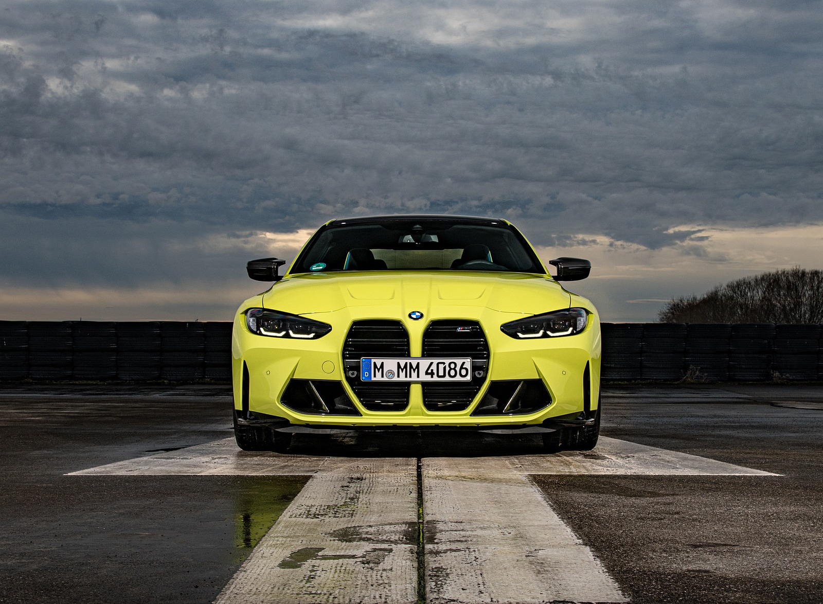 2021 BMW M4 Coupe Competition (Color: Sao Paulo Yellow) Front Wallpapers #98 of 207