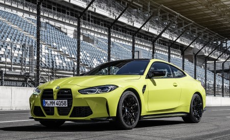 2021 BMW M4 Coupe Competition Front Three-Quarter Wallpapers 450x275 (140)