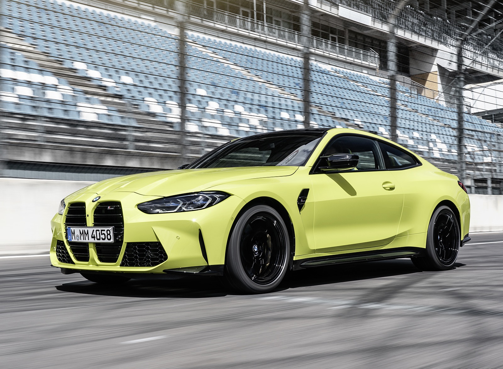 2021 BMW M4 Coupe Competition Front Three-Quarter Wallpapers #128 of 207