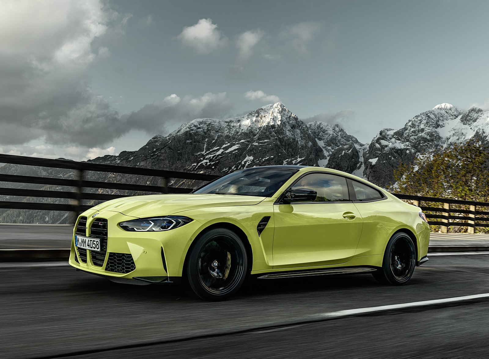 2021 BMW M4 Coupe Competition Front Three-Quarter Wallpapers  (6)
