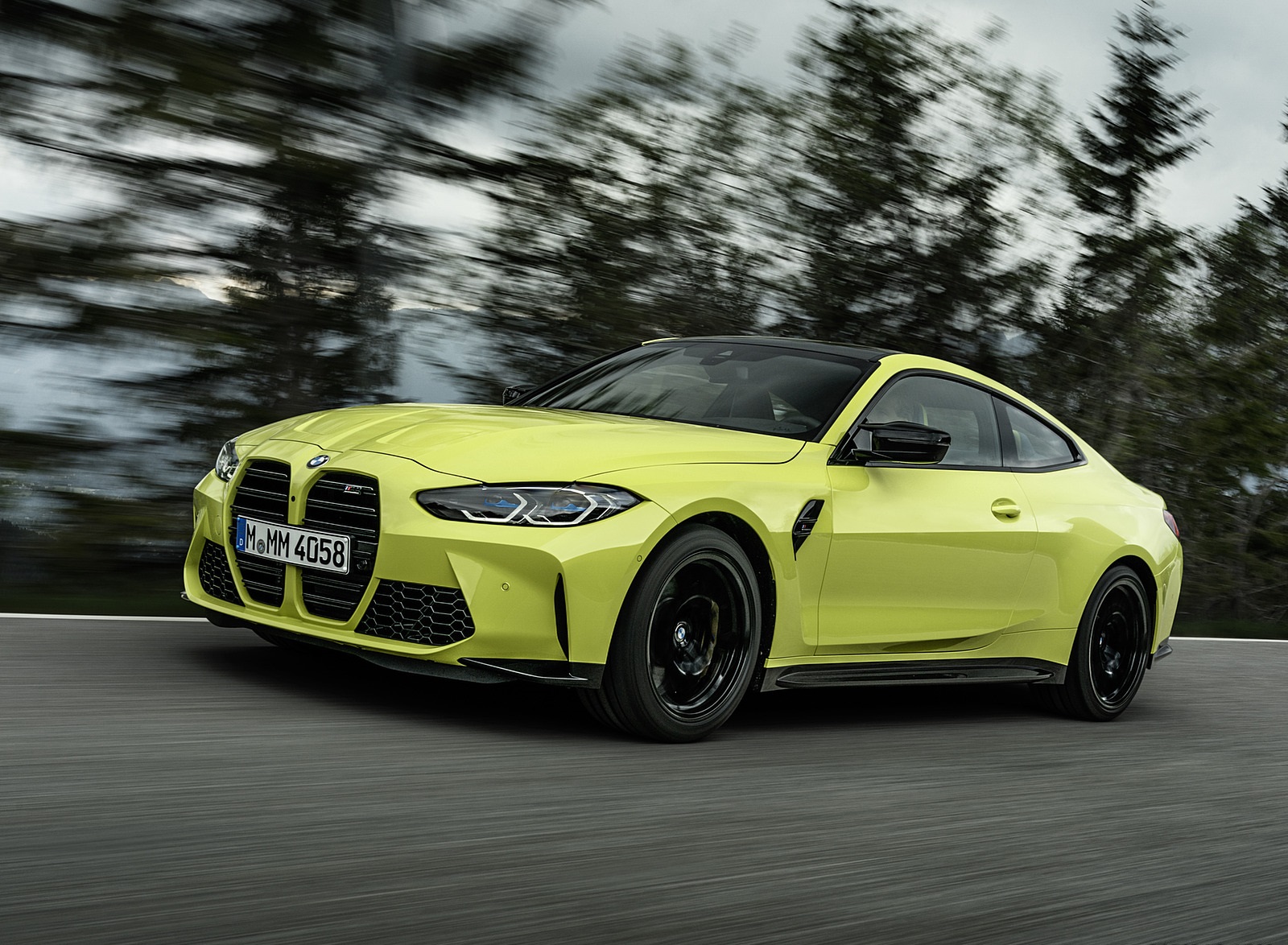 2021 BMW M4 Coupe Competition Front Three-Quarter Wallpapers (2)