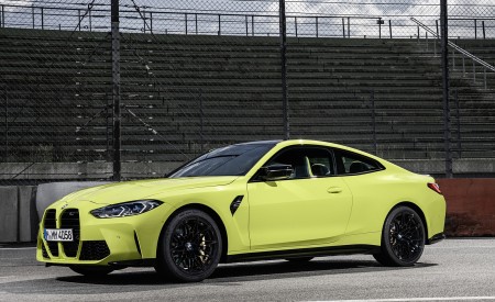 2021 BMW M4 Coupe Competition Front Three-Quarter Wallpapers 450x275 (146)