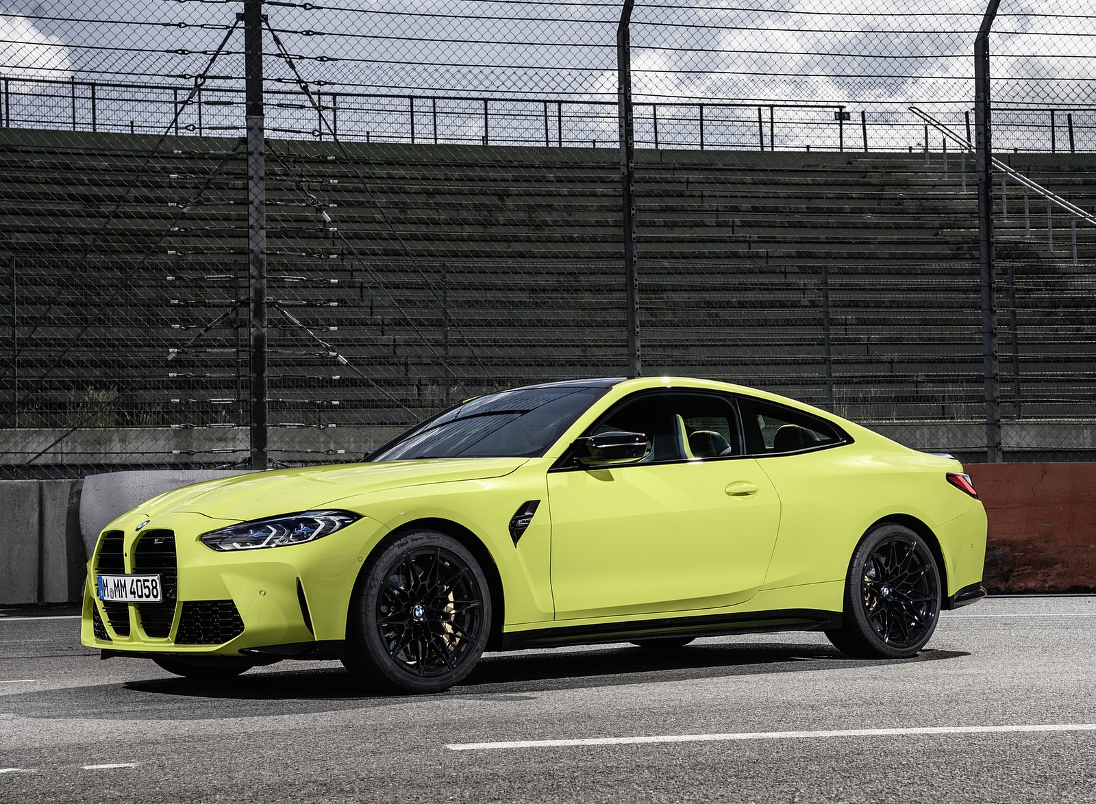2021 BMW M4 Coupe Competition Front Three-Quarter Wallpapers #146 of 207