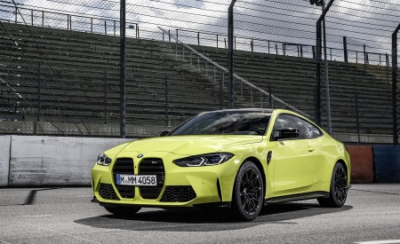 2021 BMW M4 Coupe Competition Front Three-Quarter Wallpapers 450x275 (141)