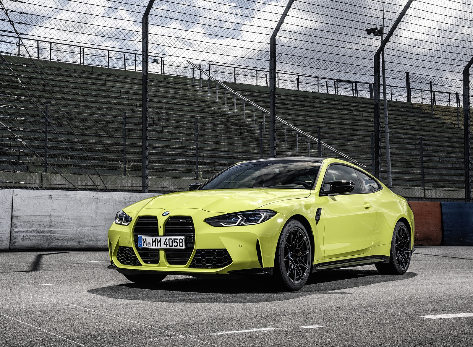 2021 BMW M4 Coupe Competition Front Three-Quarter Wallpapers #141 of 207