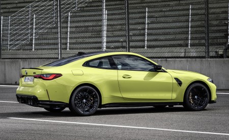 2021 BMW M4 Coupe Competition Rear Three-Quarter Wallpapers 450x275 (151)