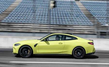 2021 BMW M4 Coupe Competition Side Wallpapers 450x275 (139)