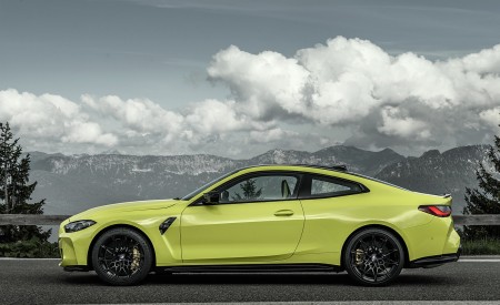 2021 BMW M4 Coupe Competition Side Wallpapers 450x275 (15)