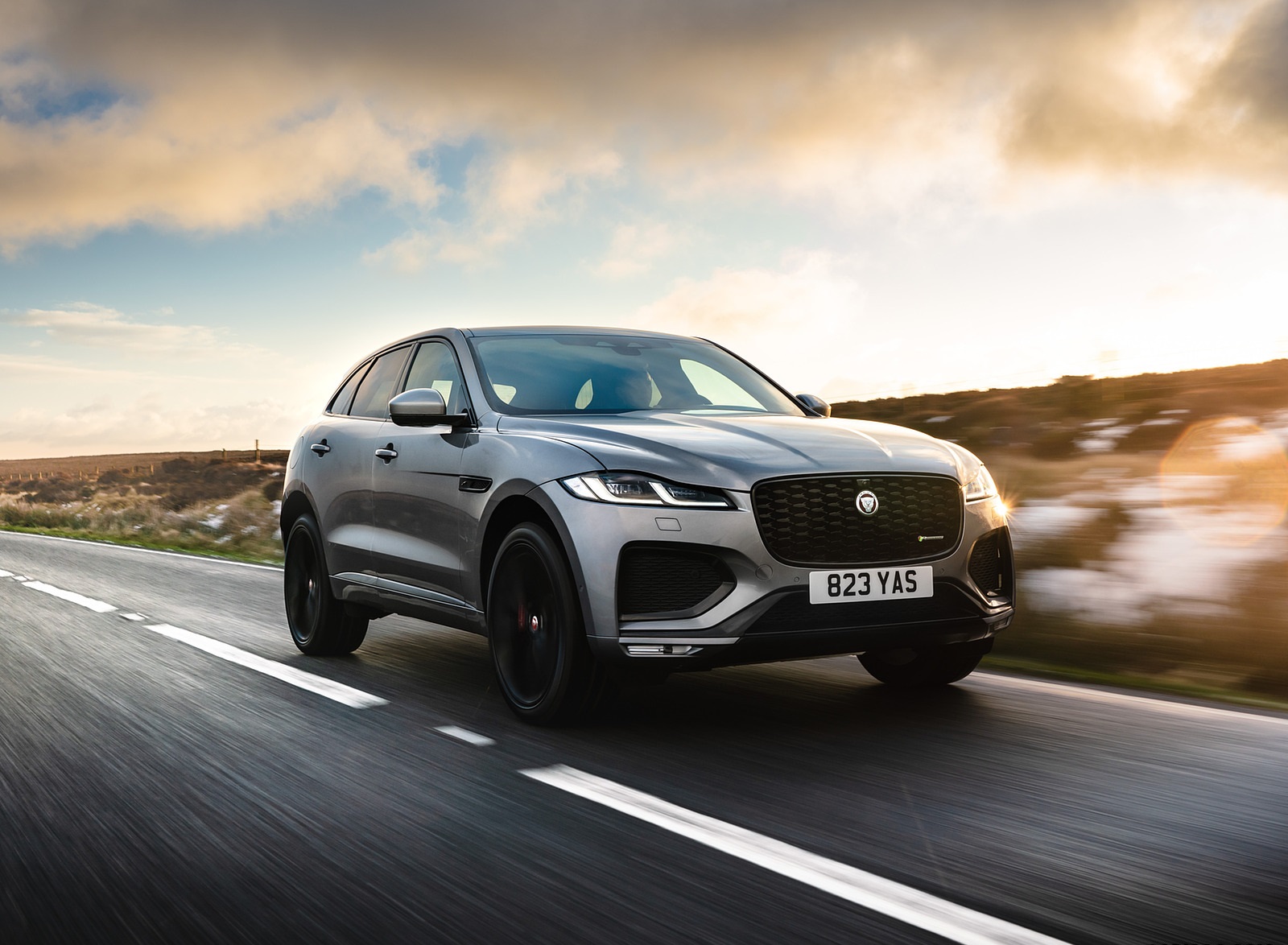 2021 Jaguar F-Pace P400 MHEV R-Dynamic SE Front Three-Quarter Wallpapers  (3)