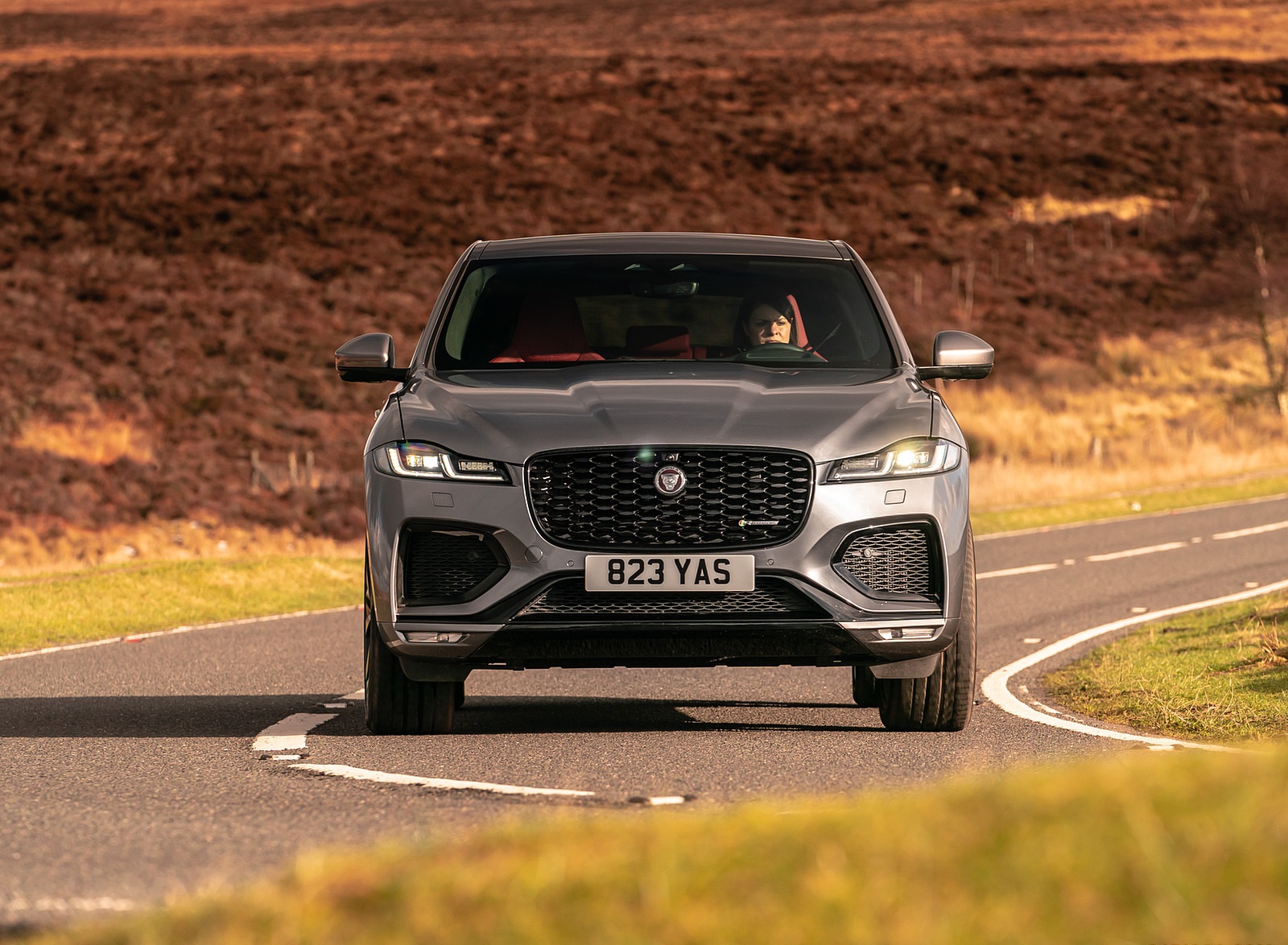 2021 Jaguar F-Pace P400 MHEV R-Dynamic SE Front Wallpapers #8 of 24