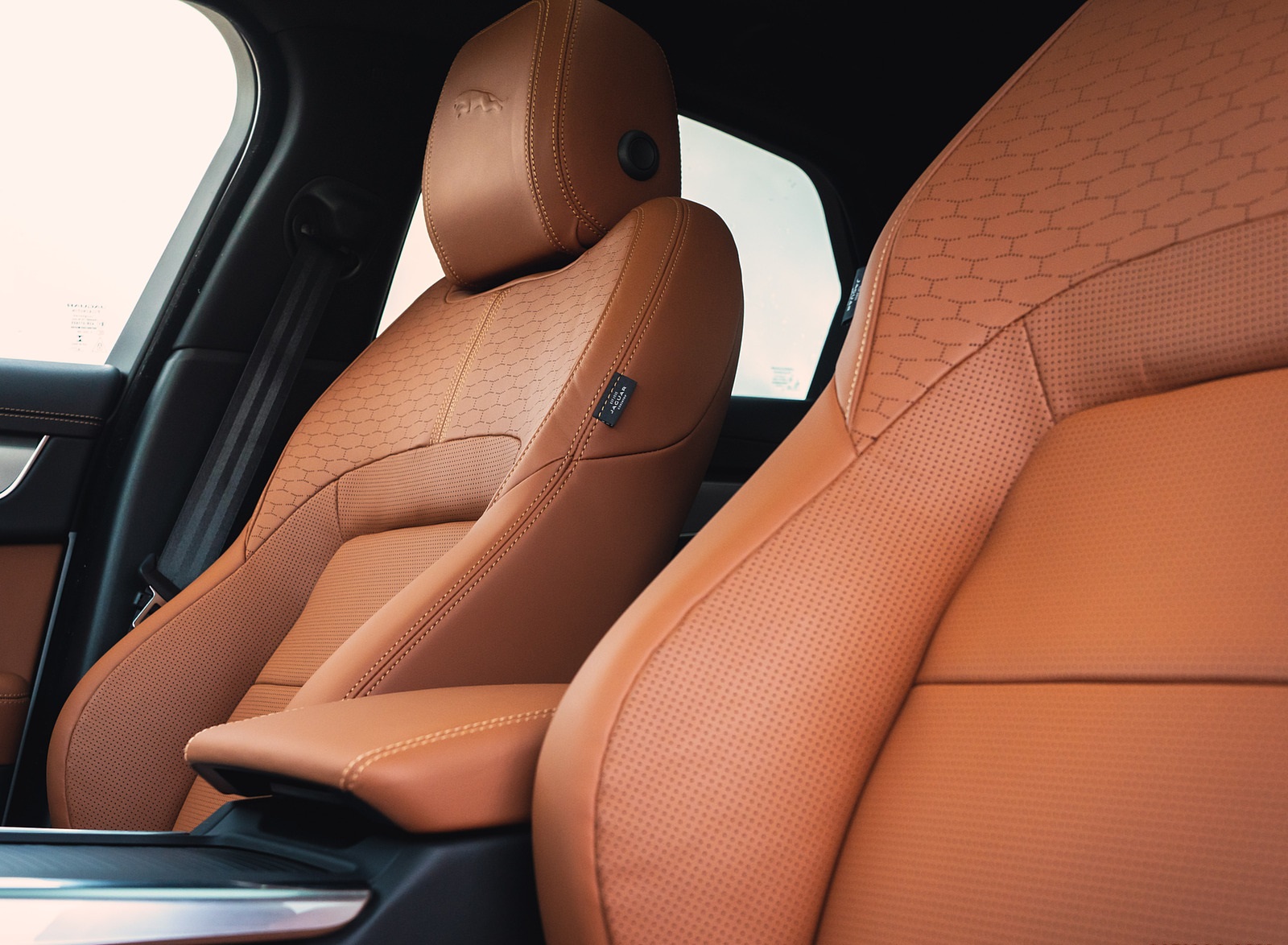 2021 Jaguar XF P300 R-Dynamic SE Interior Seats Wallpapers  #29 of 30